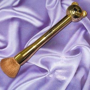 ✨Sephora x Moschino Face Brush